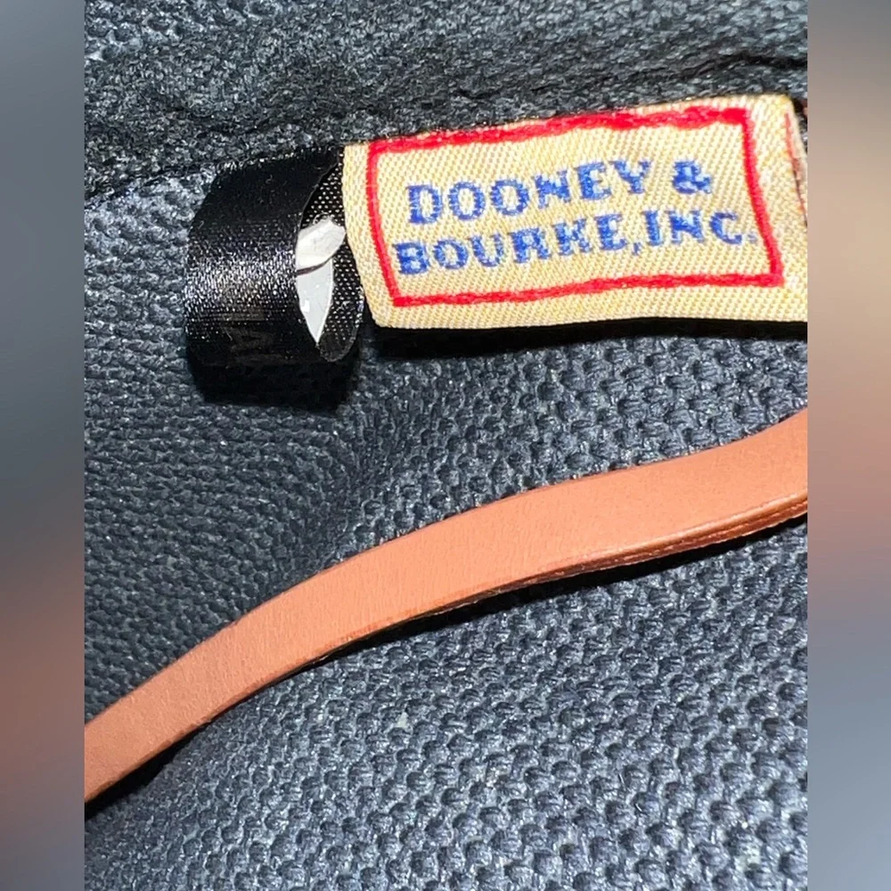Vintage Dooney & Bourke Navy Canvas Leather Trim Zip Tote Purse Classic USA - Picture 4 of 9